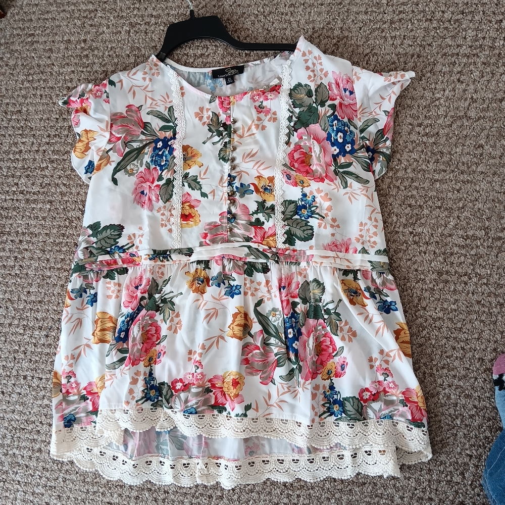 NEW Women's Suzanne Betro Blouse Top Size 2X